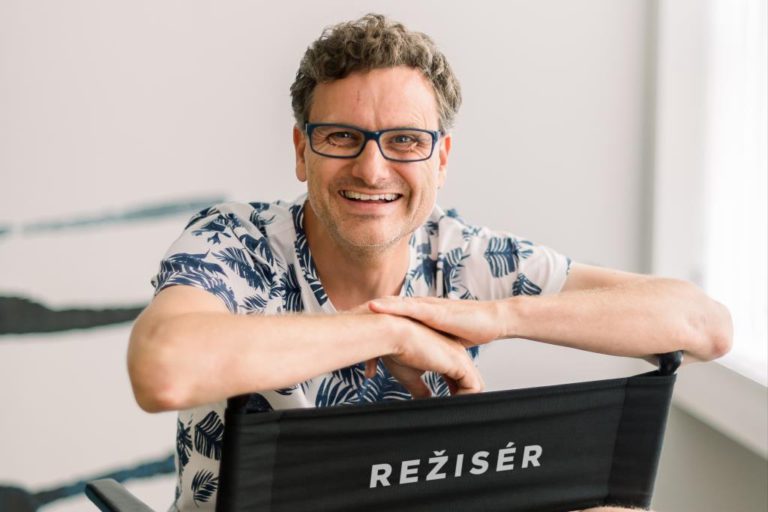 Patrik Hartl natočí film podle vlastní knihy Prvok, Šampón, Tečka a Karel - CINEMAHOUSE.cz