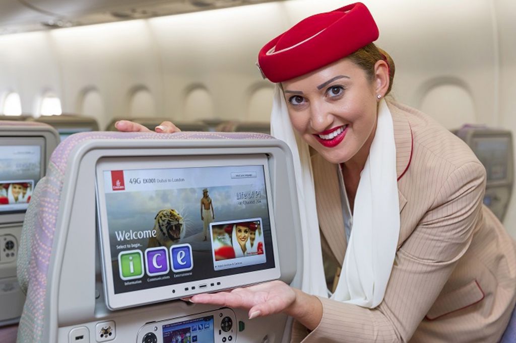 Emirates přináší filmové oscarové trháky přímo na palubu letadla: Oppenheimer, Barbie, Anomie Pádu či Minulé životy