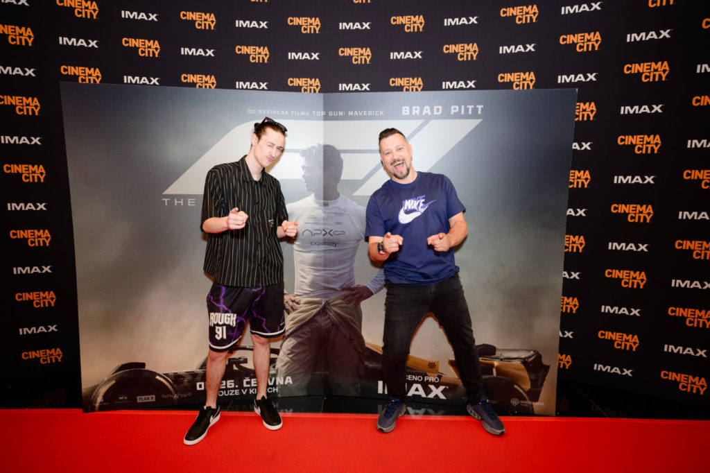 Premiéra v pražském kině IMAX: Snímek F1 The Movie přivezl do kin adrenalin, rychlost a emoce